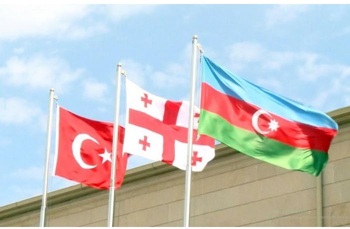 mezhdu-azerbaydzhanom-gruziey-i-turtsiey-podpisano-pyat-dokumentov-foto