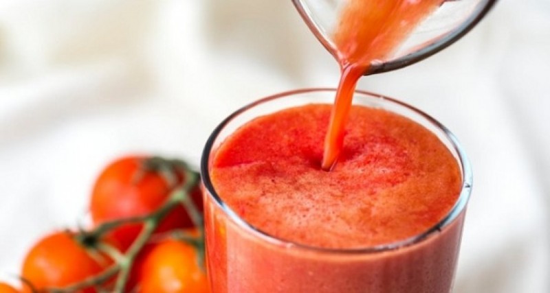tomatnyy-sok-snizhaet-davlenie