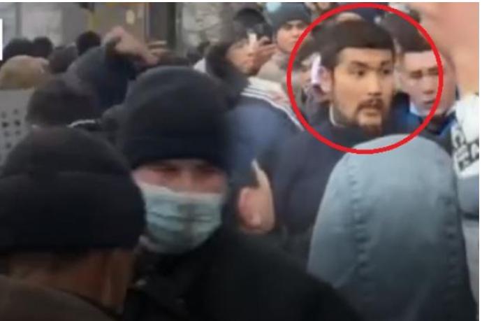 kogda-arman-dikiy-vystupaet-na-mitinge-otkryl-ogon-video