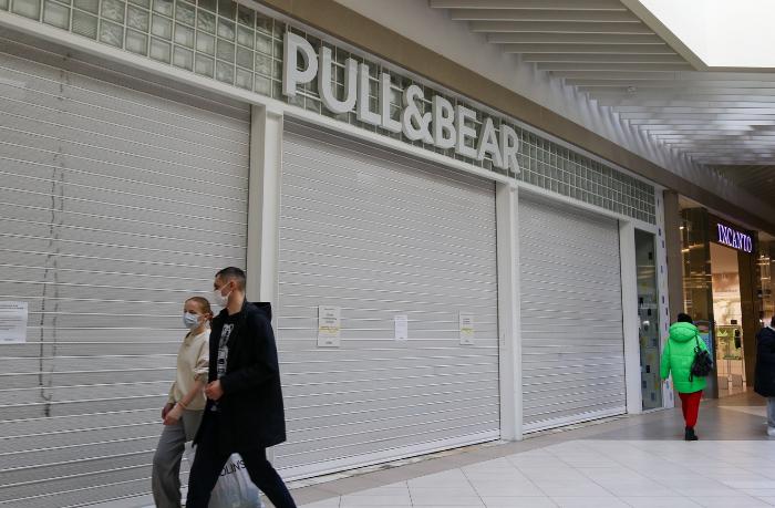 yeshche-odna-strana-lishilas-odezhdy-bershka-stradivarius-i-pullbear