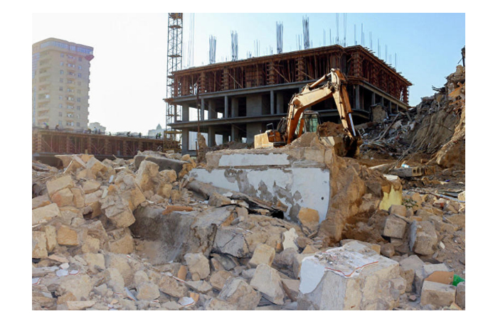 v-narimanovskom-rayone-baku-vedutsya-raboty-po-snosu-domov