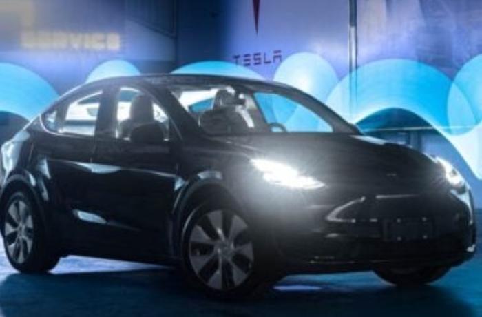 tesla-vypustila-deshevuyu-model-y-s-umenshennym-zapasom-khoda