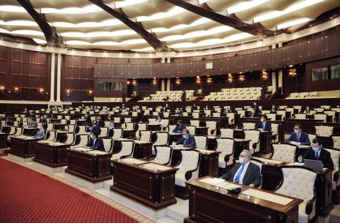 vozvraty-pensiy-predusmotrennye-v-popravke-parlamenta-dolzhny-okhvatyvat-poslednie-tri-goda-ekspert