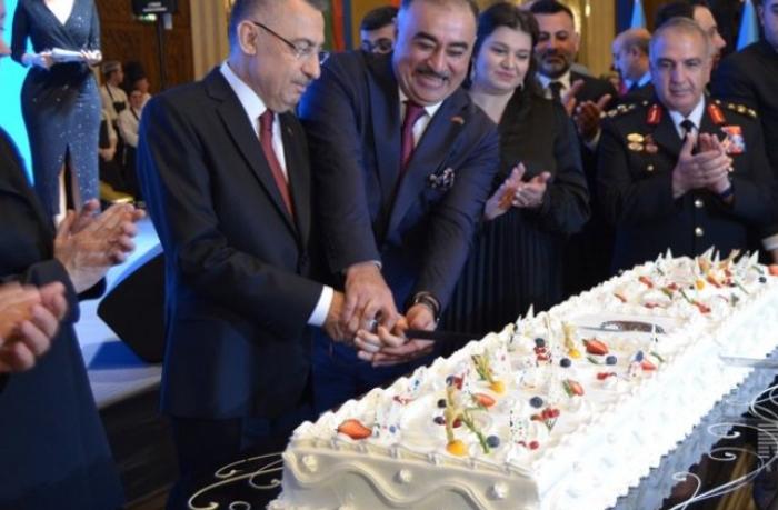 fuat-oktay-dostizheniya-azerbaydzhana-v-period-nezavisimosti-vyzyvayut-u-nas-chuvstvo-gordosti