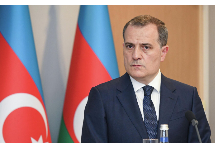 azerbaydzhan-trebuet-ot-armenii-garantiy-nepovtoreniya-provokatsiy-na-lachinskoy-doroge