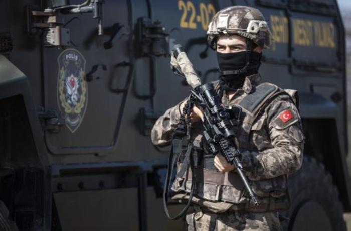 turtsiya-napravlyaet-spetsnaz-v-kosovo