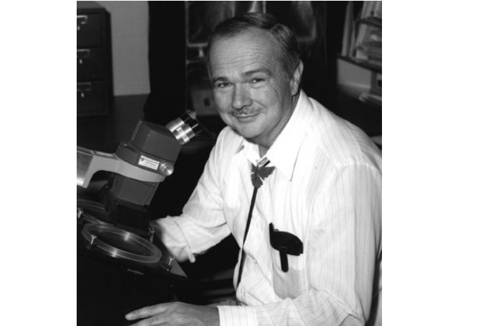 yedinstvennyy-chelovek-pokhoronennyy-na-lune