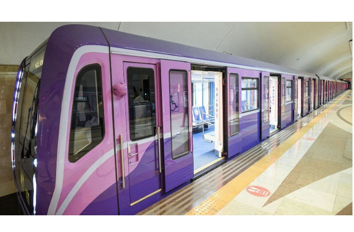 zaderzhka-v-bakinskom-metro-passazhirov-vysadili-na-stantsii-ulduz
