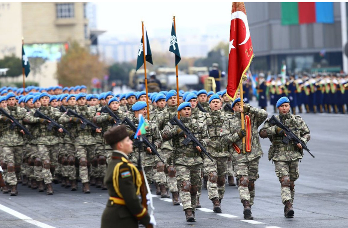 azerbaydzhan-uvelichivaet-raskhody-na-oboronu