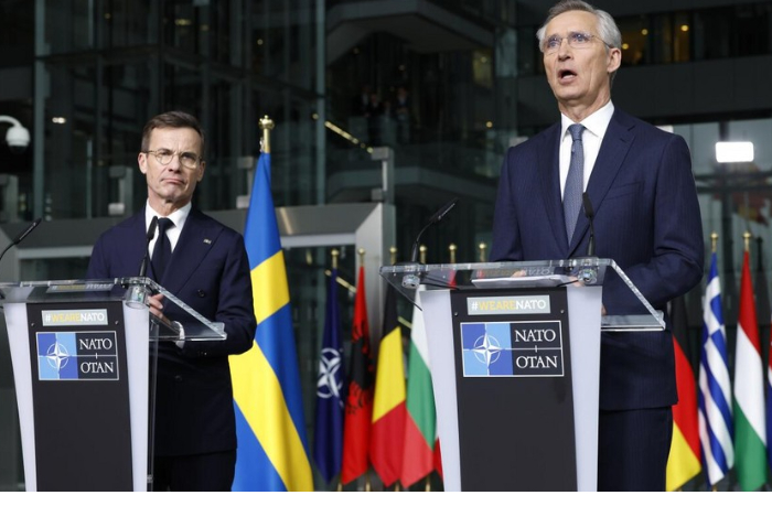 flag-shvetsii-podnyali-v-shtab-kvartire-nato