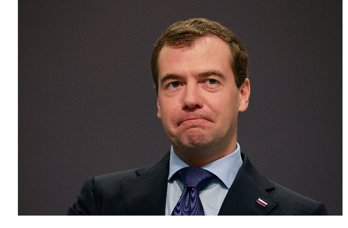 medvedev-zhestko-oskorbil-makrona