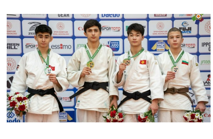 azerbaydzhanskie-dzyudoisty-zavoevali-12-medaley