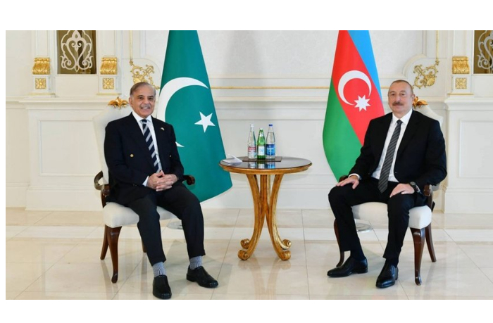 prezident-azerbaydzhana-pozdravil-premer-ministra-pakistana