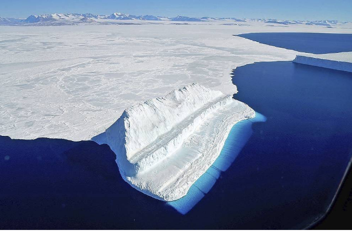 poteplenie-vod-v-antarktike-sprovotsirovalo-rost-urovnya-morya-v-atlantike