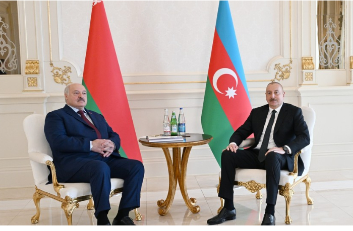 nachalas-vstrecha-prezidentov-azerbaydzhana-i-belarusi-odin-na-odin