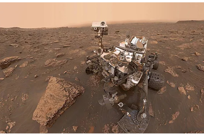 marsokhod-curiosity-raskolol-kamen-i-sovershil-otkrytie