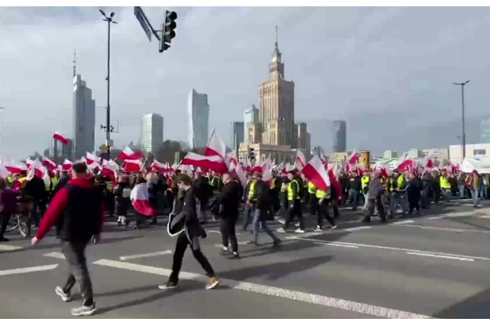 fermery-iz-polshi-i-drugikh-stran-yes-nachali-demonstratsiyu