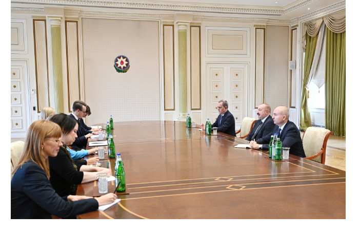 prezident-ilkham-aliev-prinyal-delegatsiyu-vo-glave-s-deystvuyushchim-predsedatelem-obse-foto
