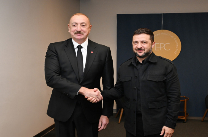 vladimir-zelenskiy-obsudil-s-prezidentom-azerbaydzhana-sotrudnichestvo-v-energetike