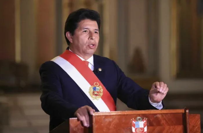 prezident-peru-obyavil-chrezvychaynoe-polozhenie-v-lime
