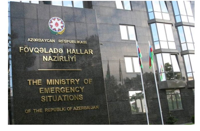 silnyy-veter-i-livni-mchs-napomnilo-o-pravilakh-bezopasnosti