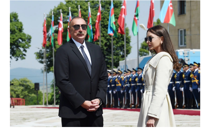 mm-pozdravil-prezidenta-i-pervogo-vitse-prezidenta-s-dnem-pobedy