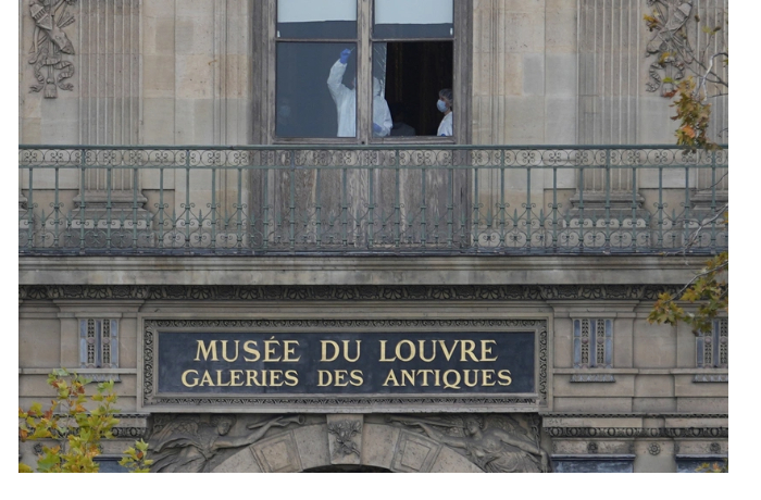 graf-parizhskiy-ukradennye-iz-luvra-dragotsennosti-bestsennoe-nasledie-frantsii