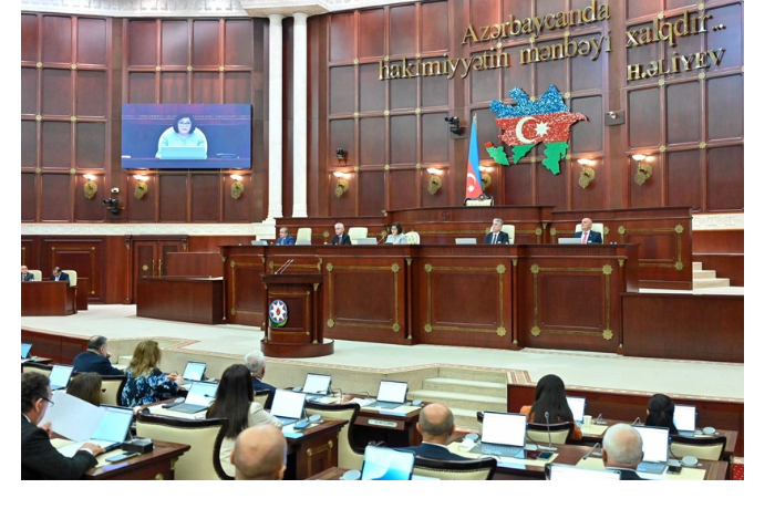 milli-medzhlis-provodit-ocherednoe-plenarnoe-zasedanie