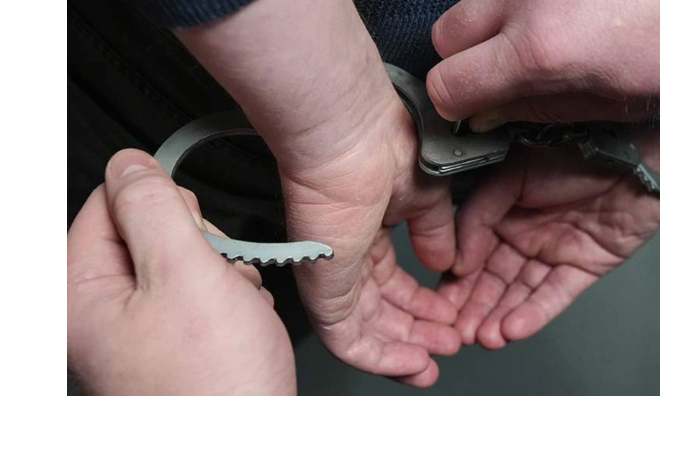 zaderzhan-podozrevaemyy-v-moshennichestve-na-37-tysyach-manatov