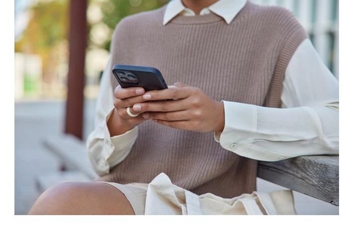 vrachi-zametili-svyaz-mezhdu-stareniem-i-ispolzovaniem-telefonov-u-molodezhi