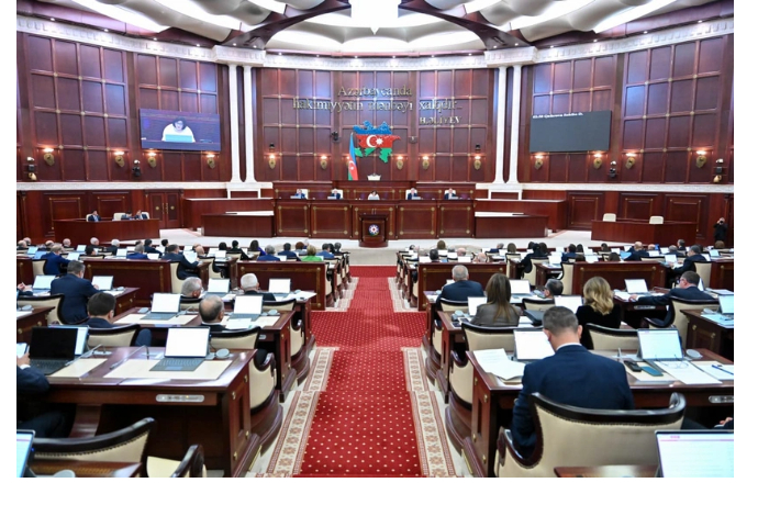 milli-medzhlis-pristupil-k-obsuzhdeniyu-byudzhetnogo-paketa-na-2026-god