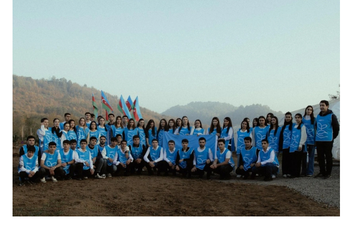 leyla-alieva-arzu-alieva-i-alena-alieva-prinyali-uchastie-v-ekologicheskikh-aktsiyakh-v-lyankyarane