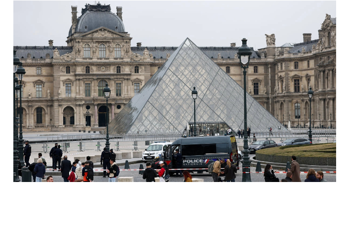 podozrevaemomu-v-ograblenii-luvra-predlozhili-15-000-yevro-za-krazhu