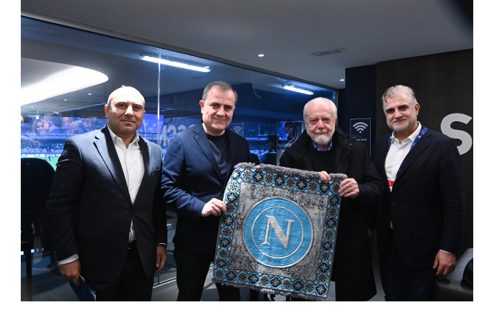 dzheykhun-bayramov-s-delegatsiey-nablyudal-za-matchem-karabakha-v-italii