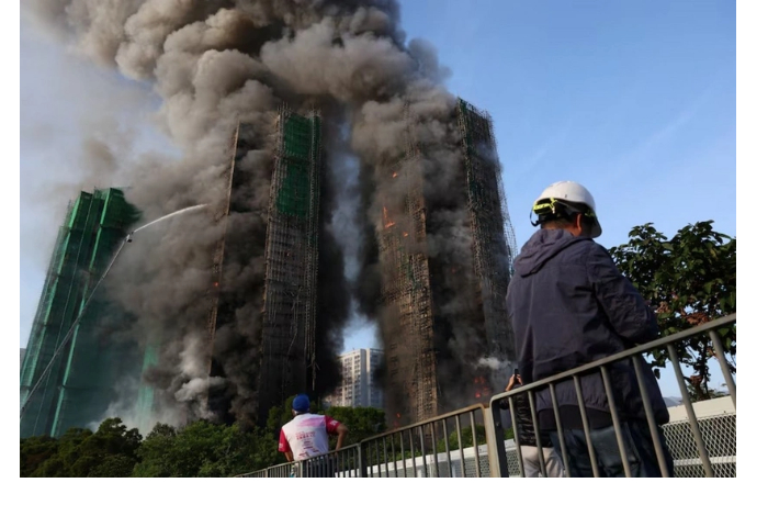 v-gonkonge-chislo-zhertv-pozhara-v-zhilom-komplekse-vozroslo-do-55-chelovek