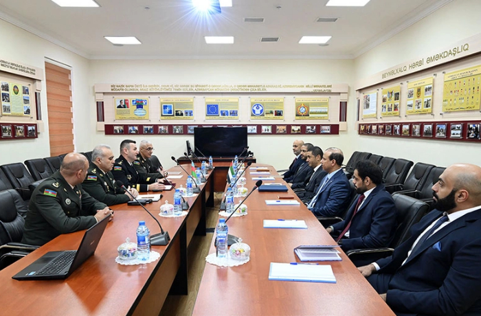 oae-i-azerbaydzhan-obsudili-voennoe-sotrudnichestvo