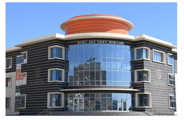 bakinskoy-vysshey-shkoly-nefti-14-let