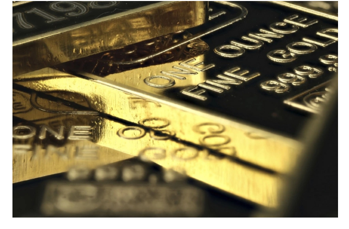 tseny-na-zoloto-nemnogo-povysilis-na-fone-oslableniya-torgovoy-napryazhennosti