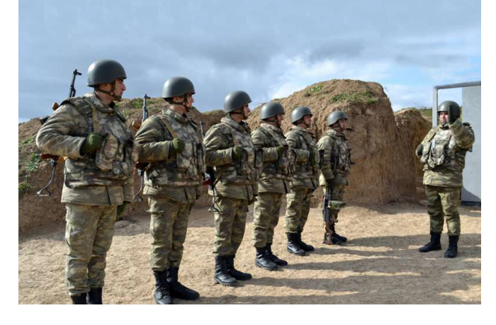 zarplaty-voennosluzhashchim-v-azerbaydzhane-budut-perechislyat-na-karty