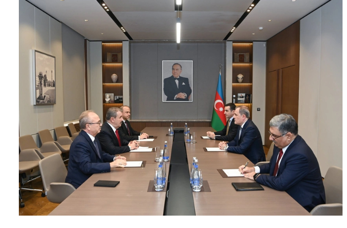 bayramov-obsudil-s-glavoy-turetskoy-partii-prioritety-v-otg