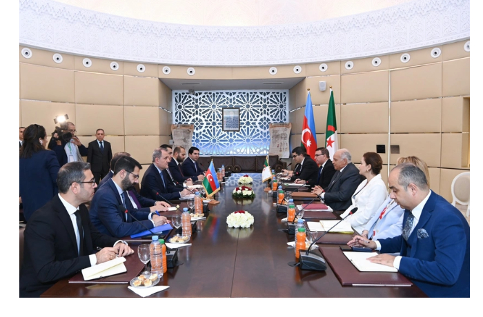 glavy-mid-azerbaydzhana-i-alzhira-obsudili-sotrudnichestvo-po-ryadu-napravleniy