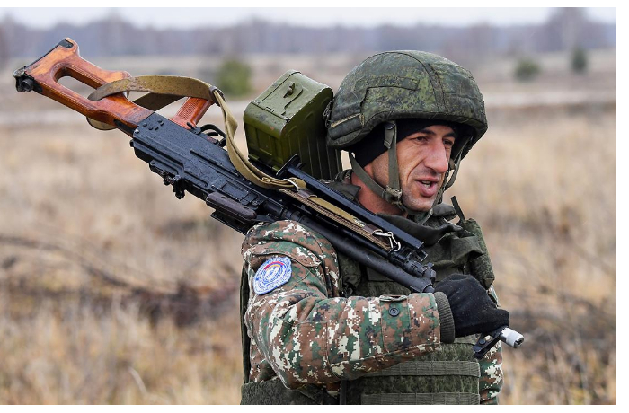 dlya-chego-armyane-stroyat-bunkery-na-granitse