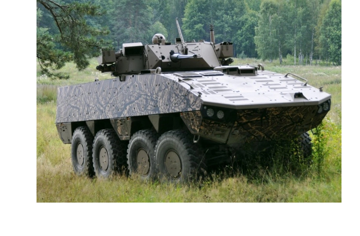 ukraina-poluchila-ot-latvii-21-bronetransporter-patria