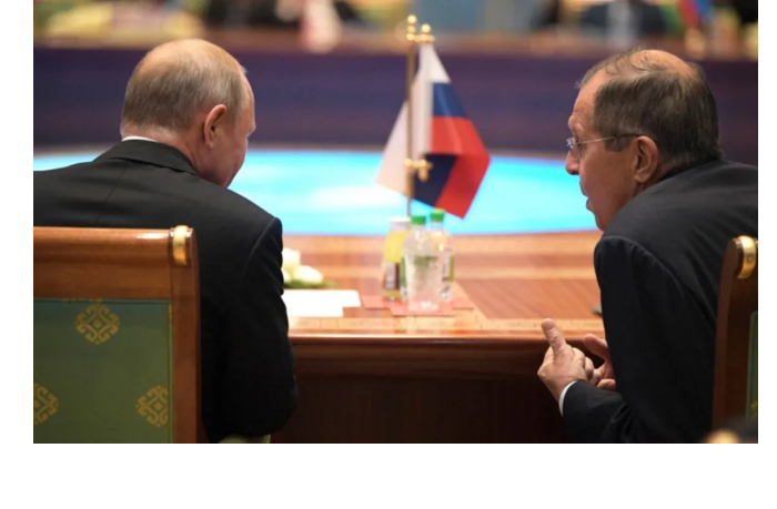 v-kremle-prokommentirovali-slukhi-o-potere-doveriya-putina-k-lavrovu