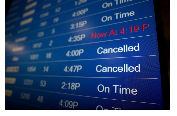 v-aeroportu-nyu-deli-zaderzhali-bolee-100-reysov