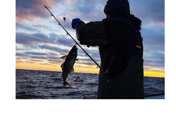 v-astare-propali-dvoe-rybakov-mchs-vedet-poiski