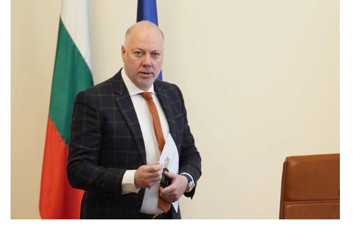 pravitelstvo-bolgarii-ushlo-v-otstavku