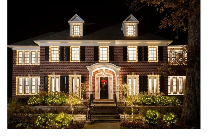 kultovyy-osobnyak-iz-odin-doma-vernetsya-k-svoemu-ekrannomu-obliku