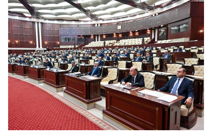 deputaty-podderzhali-initsiativu-ilkhama-alieva-ob-amnistii