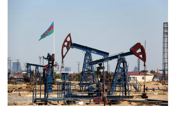 azerbaydzhanskaya-neft-podeshevela-na-2